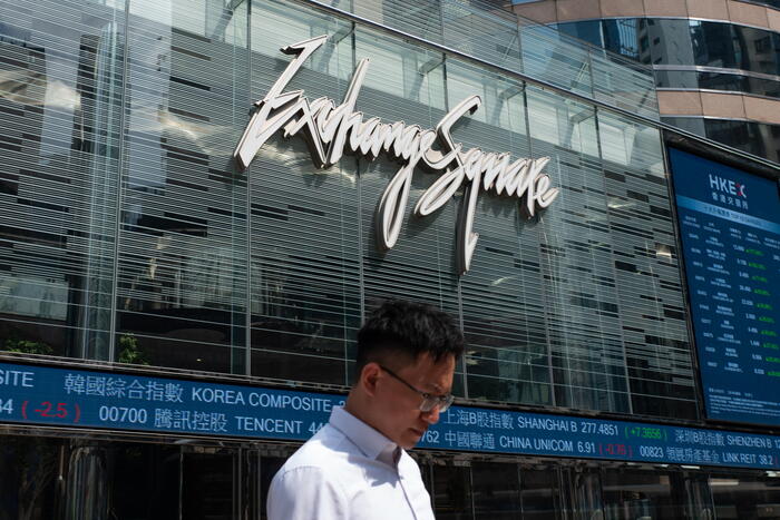 Hong Kong3A La Borsa Inizia La