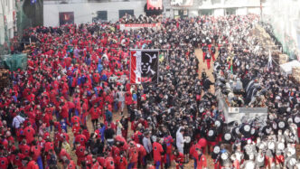 Il Carnevale Di Ivrea Abbracci