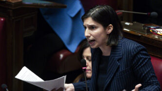 Il Governo Meloni Sotto Accusa
