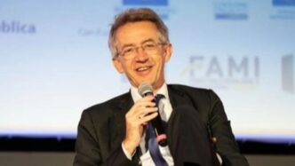 Il Sindaco Di Napoli Annuncia