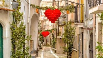 Il Vicolo Del Bacio3A Un Angolo