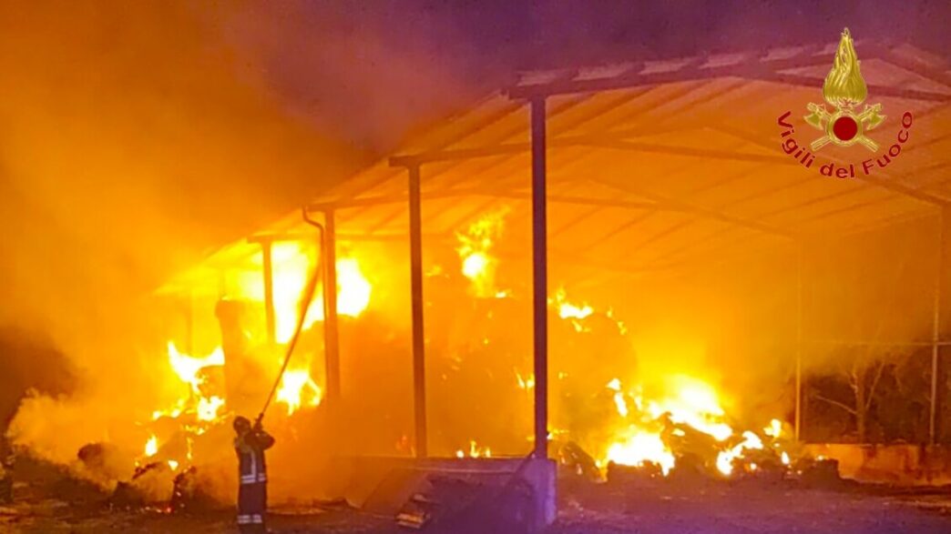 Incendi Di Natura Sospetta3A Un