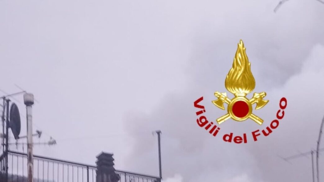 Incendio A Neirone3A Il Tetto D