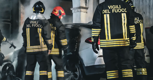 Incendio Auto A Ivrea3A Un27Altr