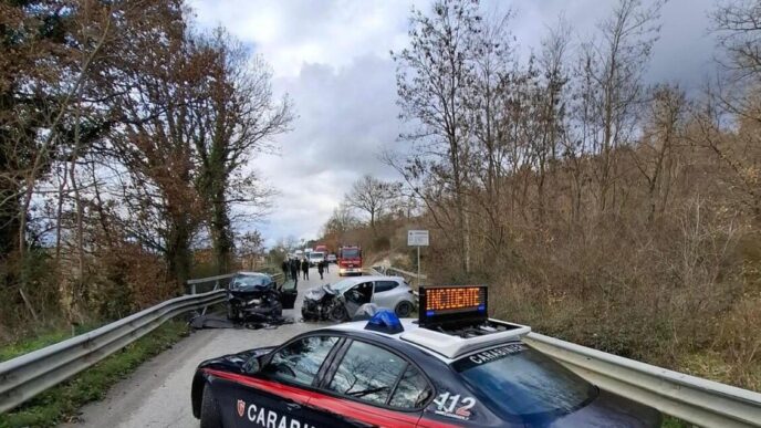 Incidente Stradale Sulla Fondo