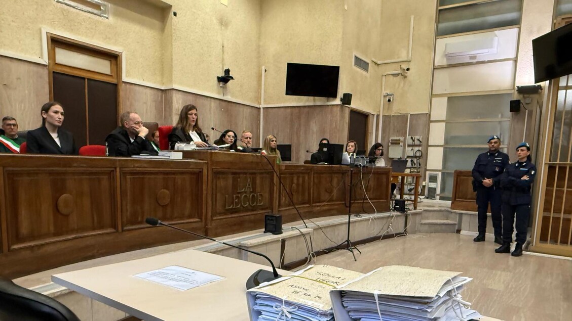 Inizio Del Processo A Cagliari