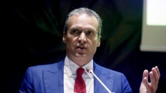 Intesa Sanpaolo Si Aggiudica I
