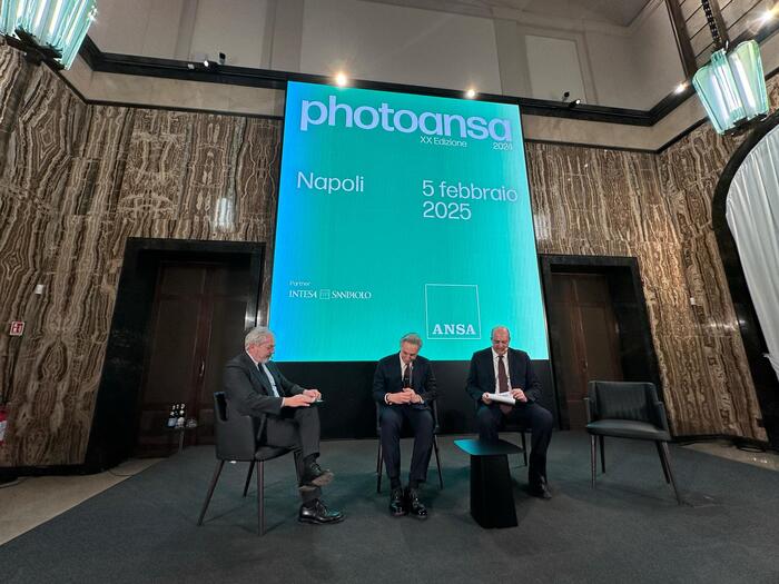 Jr Porta A Napoli Il Progetto
