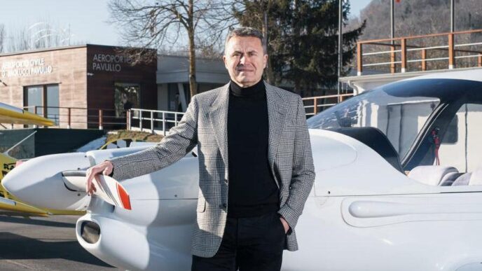L27Aeroporto Di Pavullo3A Un Gio