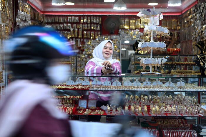 L27Economia Indonesiana Supera