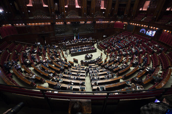 La Camera Approva La Fiducia S