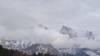 La Neve Avvolge Le Dolomiti3A I