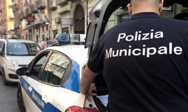 La Polizia Locale Di Napoli Se