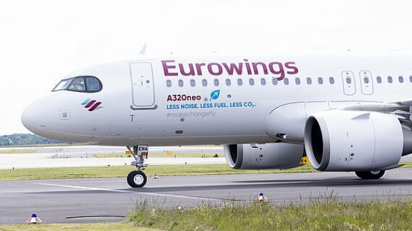 Lufthansa Si Tuffa Nel Turismo