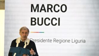 Marco Bucci Critica Il Centros