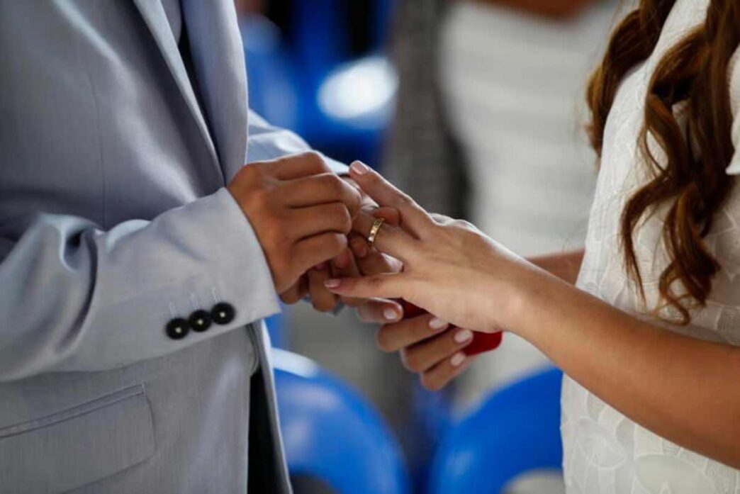 Matrimonio Fasullo Per Ottener