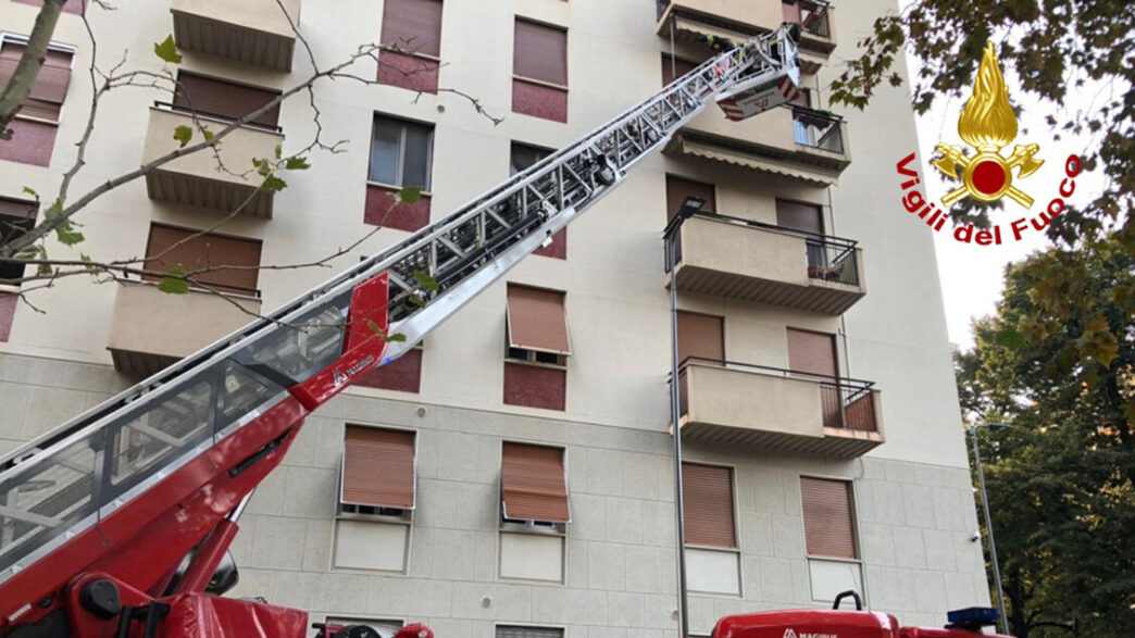 Milano3A Incendio In Un Palazzo