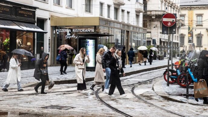 Milano Imbiancata Da Un Fenome