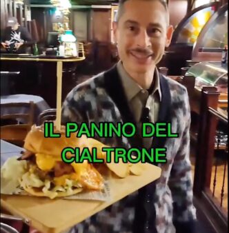 Napoli3A Il Lucae28099S Pub Crea Il