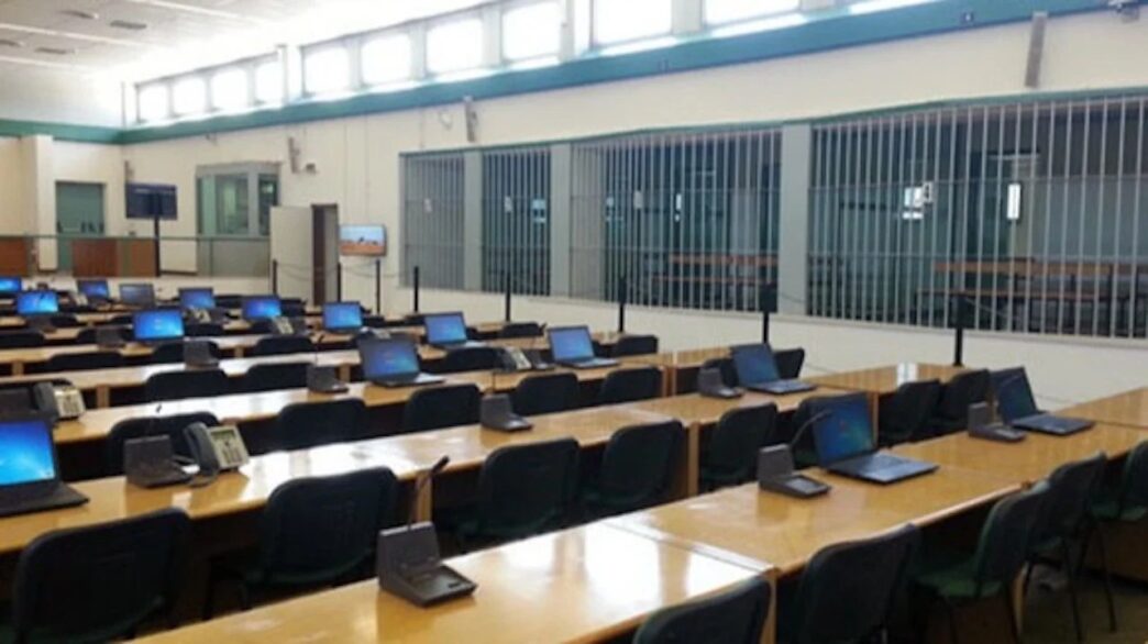Napoli3A Il Tribunale Chiude Le28099