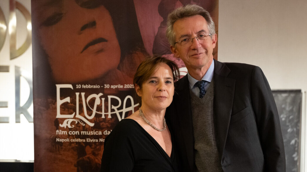 Napoli Celebra Elvira Coda Not