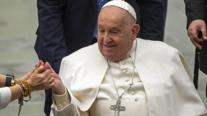 Papa Francesco Ancora Ricovera