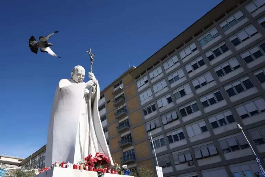 Papa Francesco Assente Al Giub