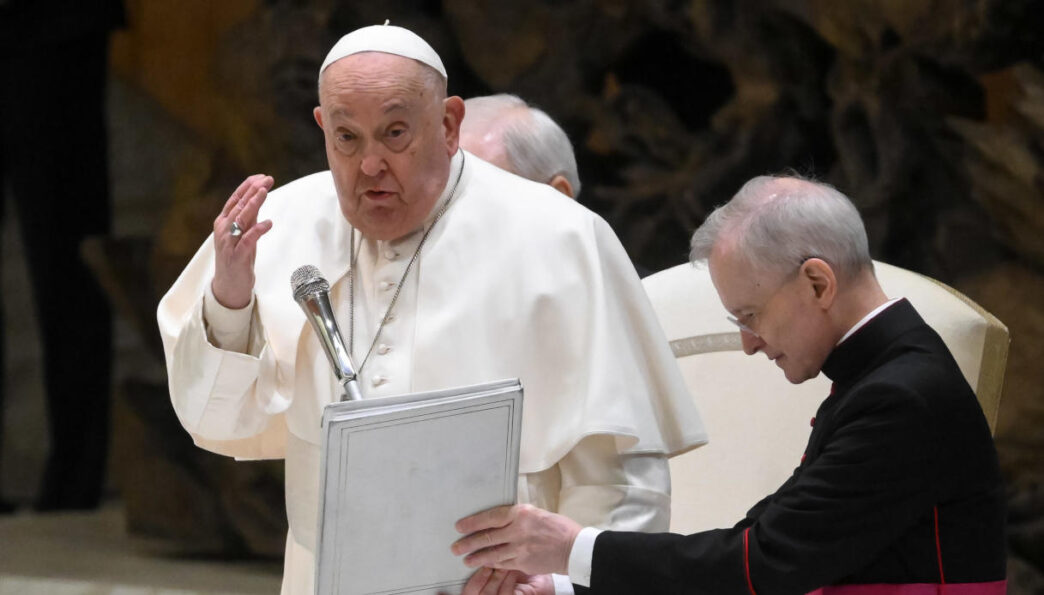 Papa Francesco Ricoverato Per