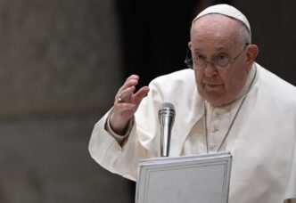 Papa Francesco Sotto Osservazi