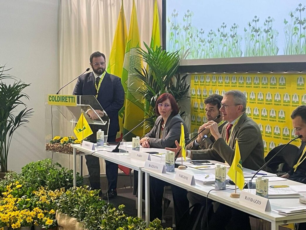 Parlamento Da Una Nuova Spinta