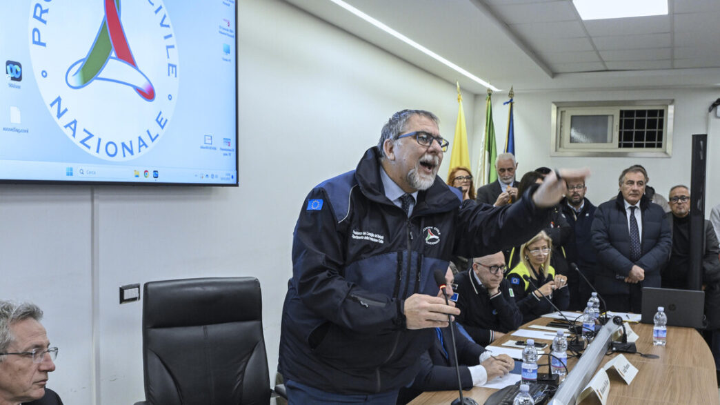 Pozzuoli In Allerta3A Le Preocc
