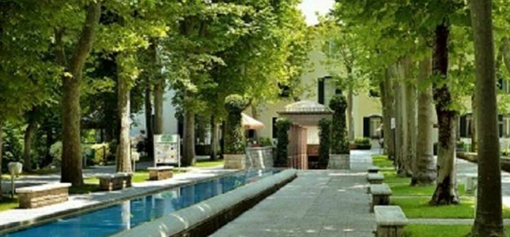 Preoccupazione Per Il Futuro D