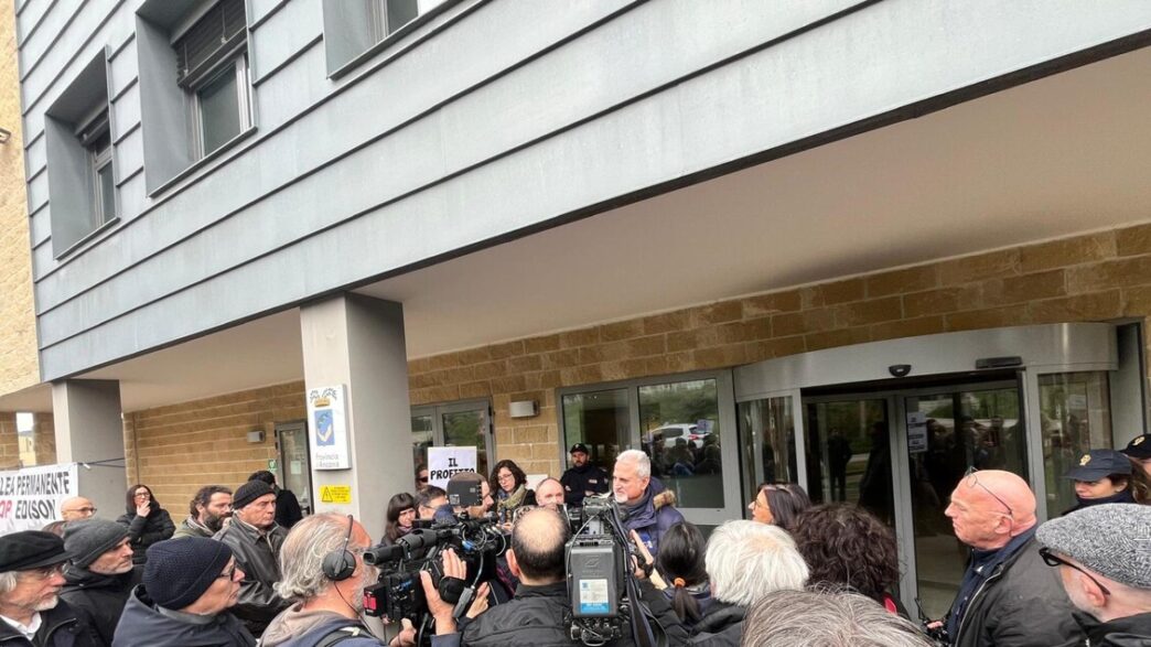 Protesta A Jesi Contro L27Impia