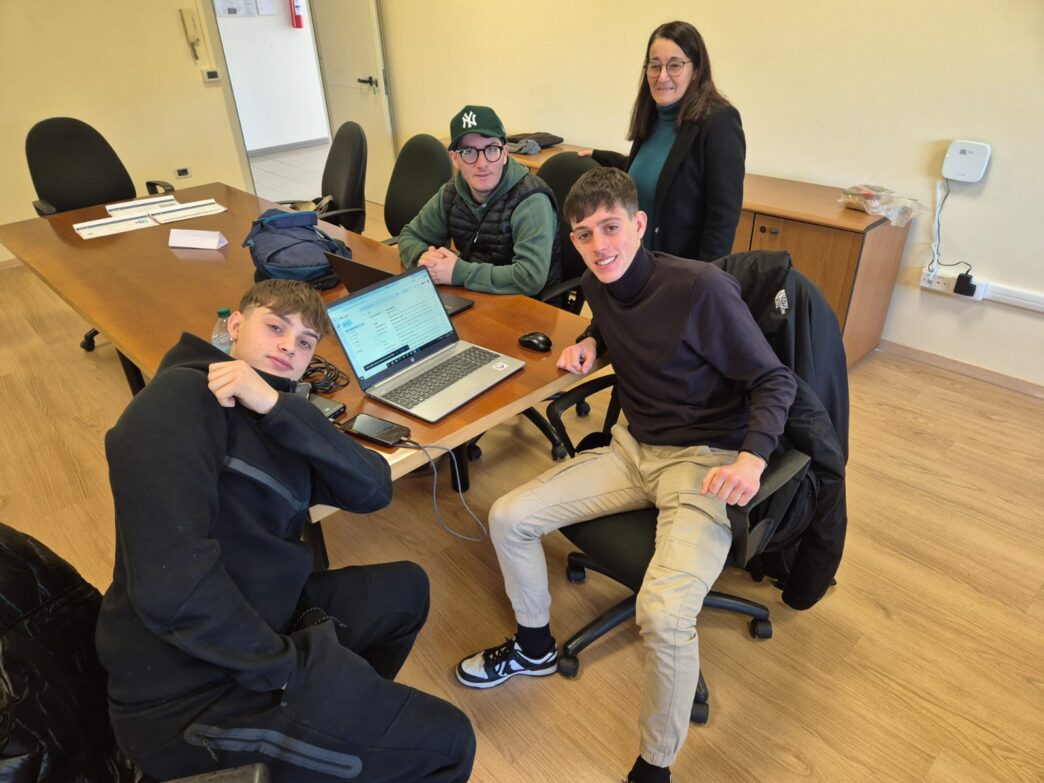 Quattro Studenti Dell27Istituto