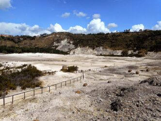 Riapertura Del Vulcano Solfata
