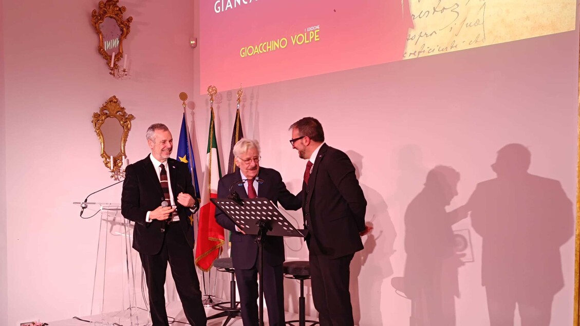 Riconoscimenti Per La Prima Ed