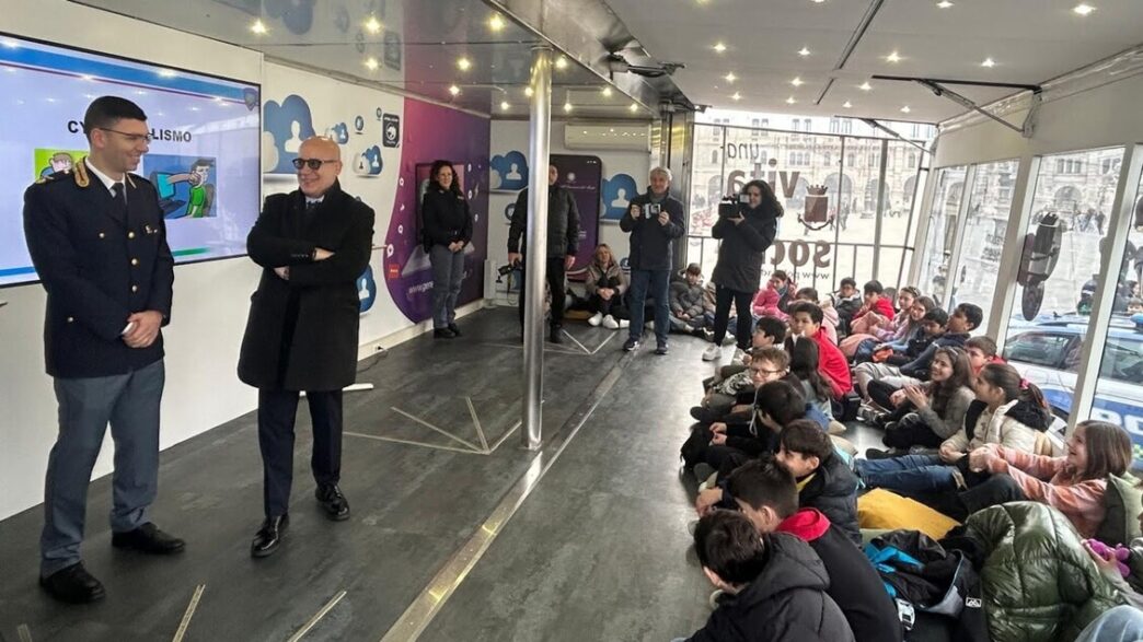 Ritorna 22Una Vita Da Social223A