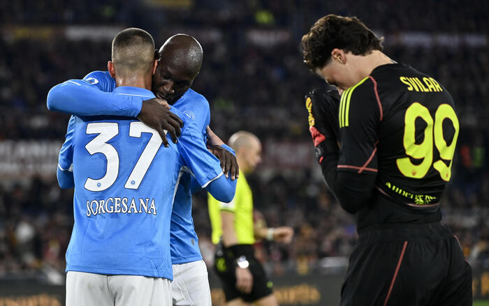 Roma E Napoli Pareggiano Nel F