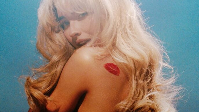 Sabrina Carpenter Lancia Una N