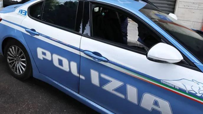 Sei Rapinatori Armati Fanno Ir