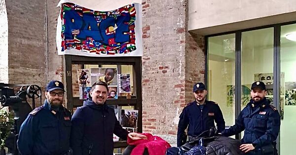 Sequestro Di Abbigliamento Con