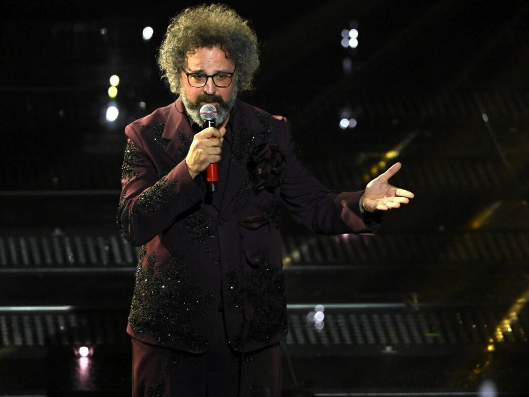 Simone Cristicchi Conquista Sa