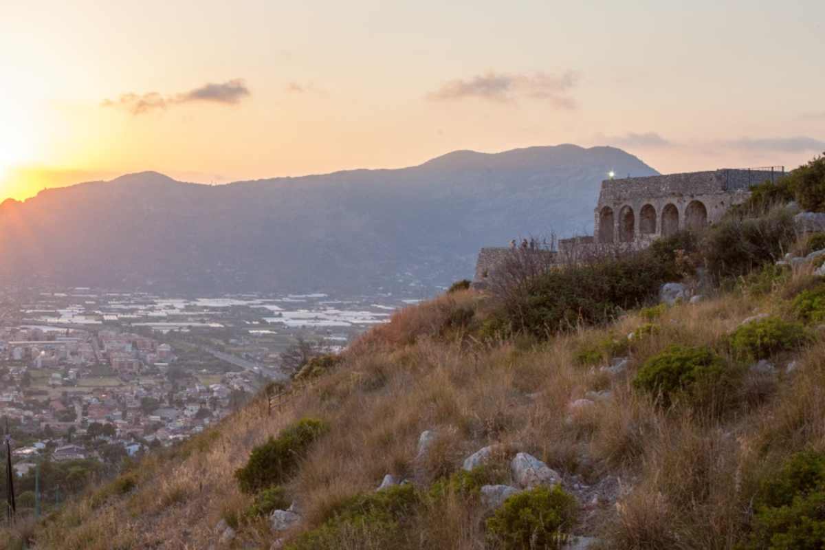 3 Posti Da Visitare Nel Lazio A Marzo 2025 Tra Templi, Ville Signorili E Giardini Profumati 5 Tempio Di Giove Anxur
