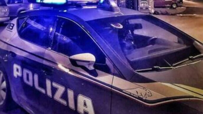 Tensione A Napoli3A Un Uomo Arr