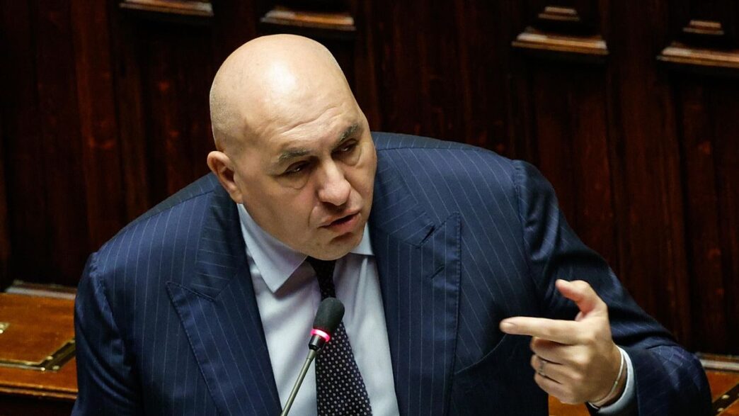 Truffe A Nome Del Ministro3A Si