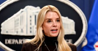 Trump Sospende L27Applicazione