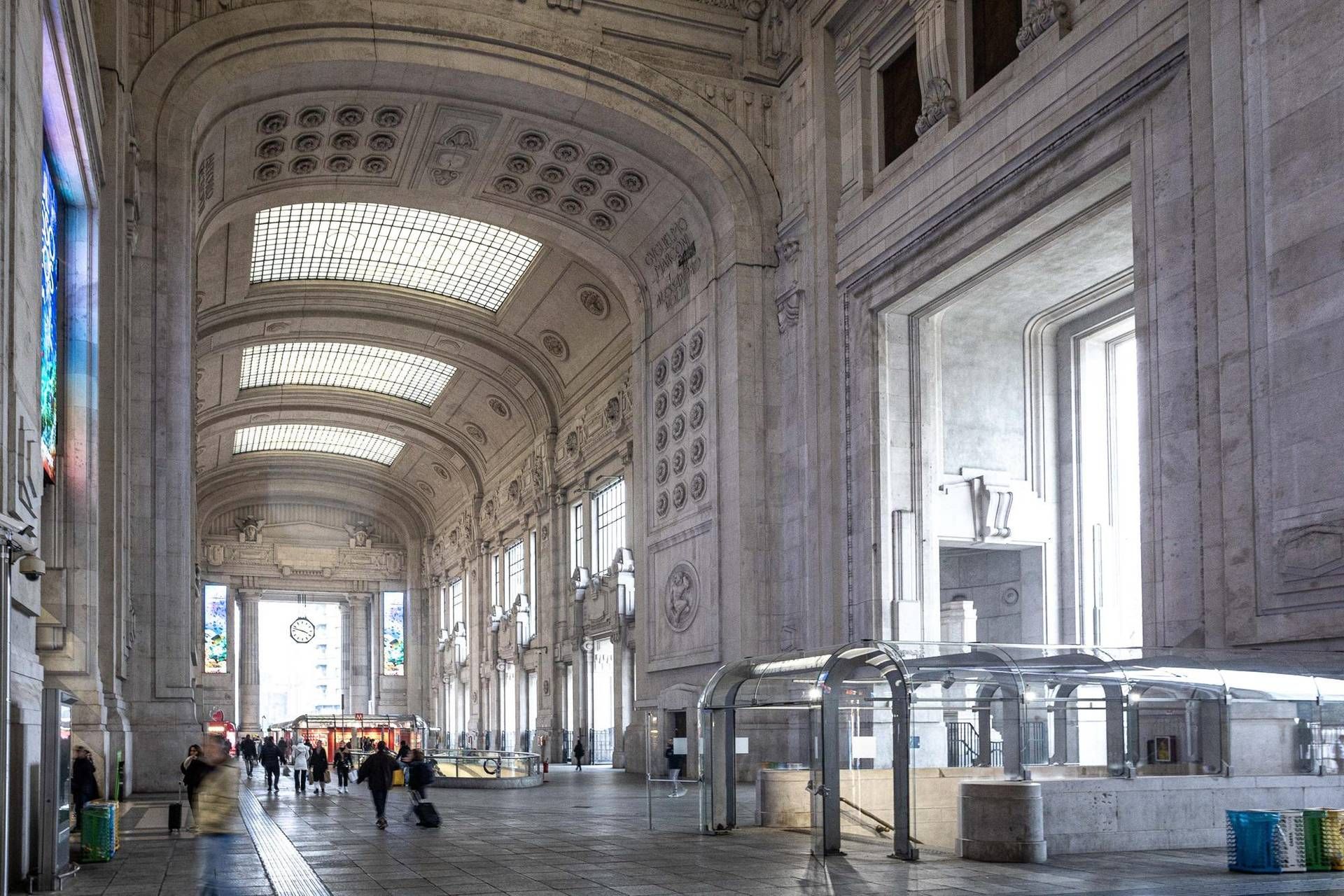 Uomo Armato Avvistato A Milano