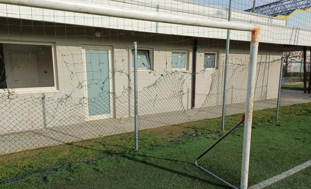 Vandalismo Nei Parchi Di Pesca