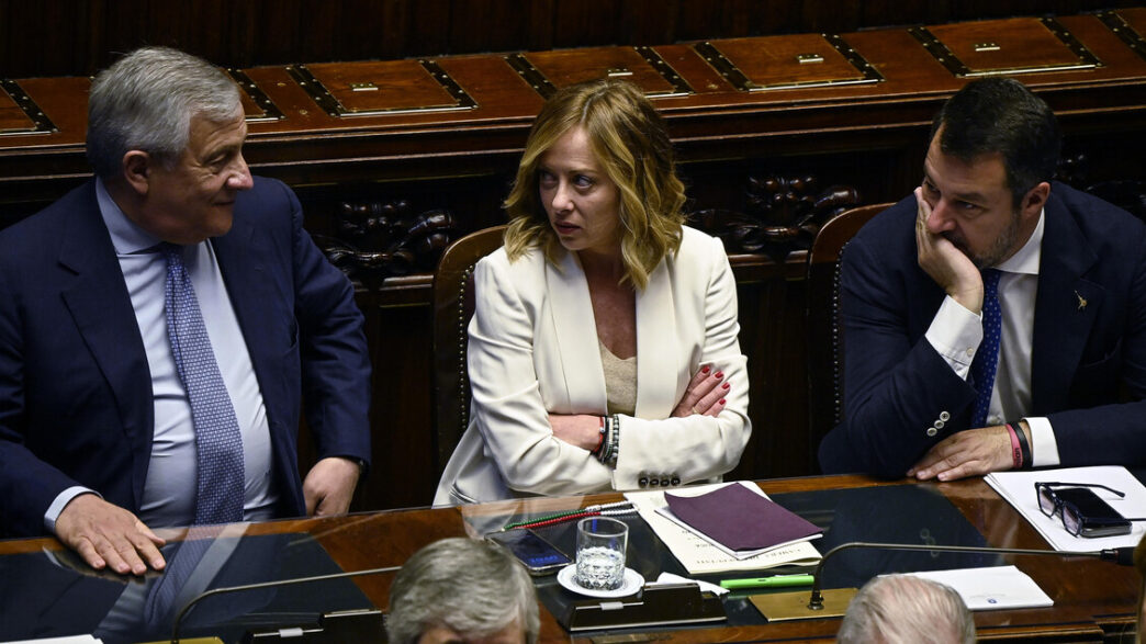 Vertice Di Governo A Palazzo C 1