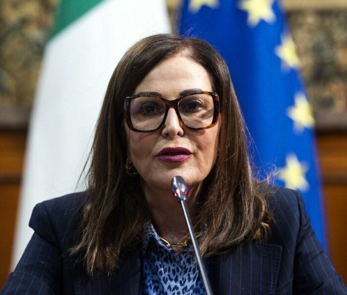 Il Ministro Del Turismo Daniel